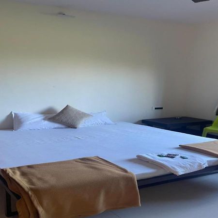 Scarlet Resort Alībāg Zewnętrze zdjęcie